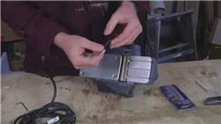 Home Help : How to Change the Blades on a Handheld Power Planer