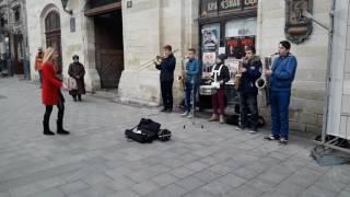 Вуличні музиканти у Львові. Львів, музика. Lviv street music