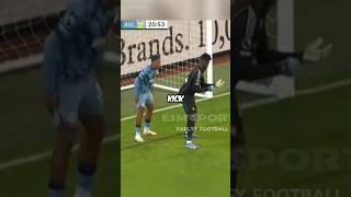 This player stands behind the goalkeeper during a free kick