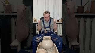 Гончар, однако‍#керамика #ручная_работа #гончар #pottery