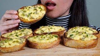 ASMR Eating Sounds: Vegan Cheesy Jalapeno Bread (No Talking)