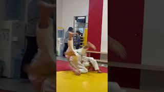 Бросок вперёд с грузинского захвата #реклама #judo #бросок #информация