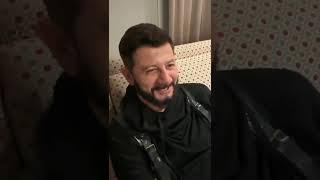 Беру свой крестик и закидываю в кулак 
