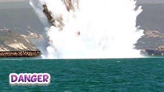 ВЗРЫВ БОМБЫ ВЕСОМ В ТОННУ 08.06.2017 У ВХОДА В БУХТУ СЕВАСТОПОЛЯ / MEGA EXPLOSION