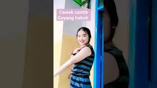 GOYANG NYA BIKIN KETAGIHAN 