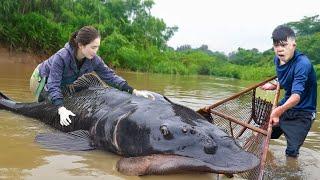 Female Hunter Harvests Giant Fish - Where is the Smart Dog? Lý Thị Hoa