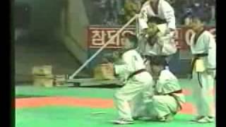 Aero Kicks.flv