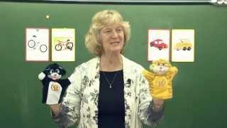 Using puppets to get children talking in English