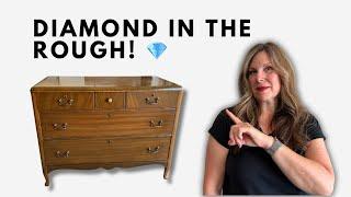 Jaw-dropping vintage dresser transformation!  #furnitureflip #furniturerestoration