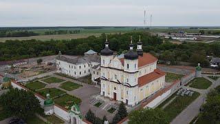 Крещение младенца Тёмки в мужском монастыре. Юровичи