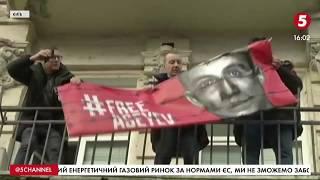 "Не сумнівався, що цей момент настане": Станіслав Асєєв зняв банер "#FreeAseyev" / включення