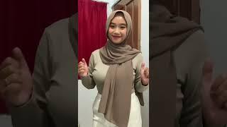 Cewek jilbob sexy hot #jilbab #cantik #cewekcantik #tobrut #gede #pemersatubangsaviral  #shorts