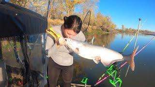 We Almost Lost "EVERYTHING!!" Boat Camping on the MIGHTY Missouri River (Catfish)