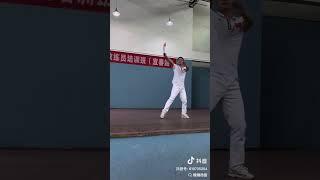 柔力球《天地龙鳞》套路。后台配乐。如有配偏请您通知修改。