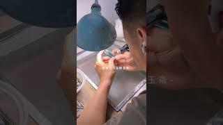 家人們，期待已久的李老师和田玉专场来啦今晚八點左右，不見不散喔 #翡翠 #翡翠直播 #古玉收藏 #和田玉 #翡翠原石 #翡翠代購 #翡翠挂件 #翡翠玉石 #玉石 #玉 #玉石種類 #翡翠玉