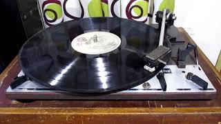 James Taylor - Something In The Way She Moves