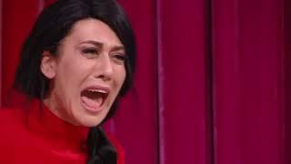 Marina Abramovic di Virginia Raffaele parte 1 - LOL 2 CHI RIDE E' FUORI ita hd