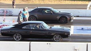 Legendary Charger R/T vs Dodge Demon - 1/4 mile drag race