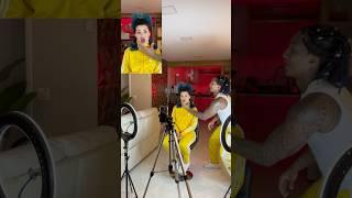 Quem aí gosta de ganhar Bjinho? ​⁠@mayca.brasil #backstage #entertainment #cute
