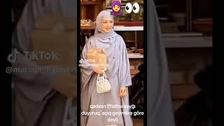 Beautiful hijab Queen .                   Credit:@maraqli_1_paylasm_var