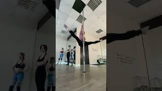 Инструктор по exotic pole dance Анна в студии танца Queens, Минск