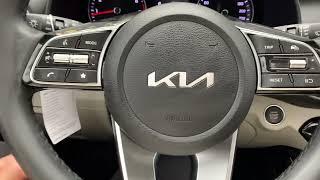 Vào hãng thì thêm trăm triệu nữa. Kia k3 2024 luxury mới đét giá bằng vios