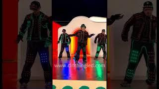 Cool and dazzling dance costume performance