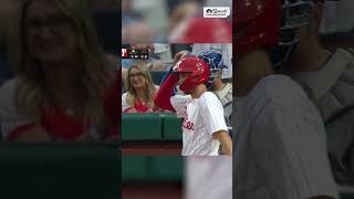 Philly shows love for Trea Turner with a standing ovation 
