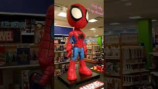 daily vlog - I found Spiderman at Toys r Us in Macy's Herald square nyc