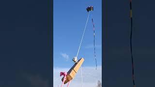 Power Sled and a 100 Feet Tail #kiteflying #kites