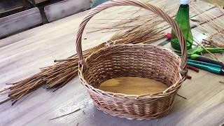 Корзинка пасхальная на фанерном дне из ивового прута