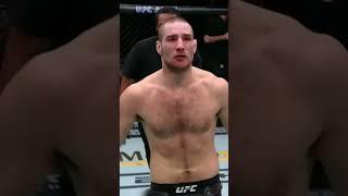 Sean Strickland KOs Brendan Allen