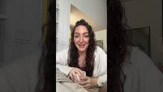 How To Be Magnetic & Approachable in Your Feminine Energy