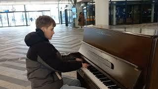 A Kind Of Magic Queen I Piano Cover Station Almere Centrum by Lucas Blancke