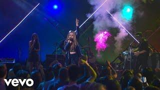 Sabrina Carpenter - Thumbs (Live on the Honda Stage at the iHeartRadio Theater LA)