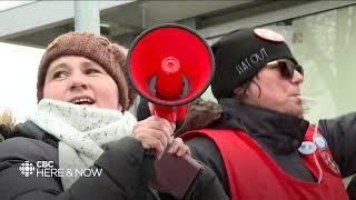 Public servants go on strike across Canada