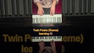 Twin Peaks (theme) piano playing learning /  #pianocover #newshorts #twinpeaks #davidlnych 