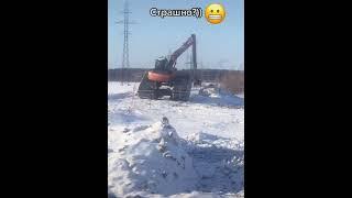 Экскаватор на трал заезжает  #shorts #exkavator #buldozer #tehnics #tehnica_01