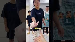 在家就能玩，何必要出去浪費錢？ #瞧這一家子 #家庭歡樂多 #funny#shorts