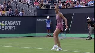 Stunning 'catch' of Arantxa Rus