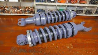 Тойота Мега Крузер ремонт задних амортизаторов.Toyota Mega Cruiser rear shock absorber repair.