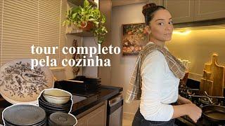 Tour pelos utensílios de cozinha, eletrodomésticos e armários + favoritos e dicas.