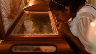 Hundreds attend funeral of murdered priest in EL Salvador