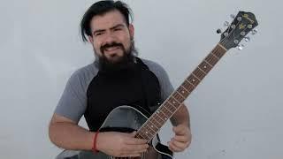 El que siempre lleva su guitarra a la escuela -JCesarTV