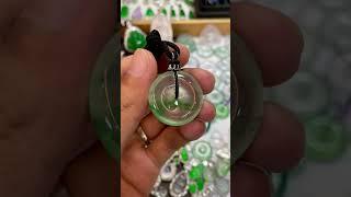 翡翠平安扣： 平安扣内圈和外圈都是圆的，寓意平平安安，圆圆满满，学业有成，事业顺利！#天然缅甸翡翠A货#翡翠手鐲 #发财 #好物分享
