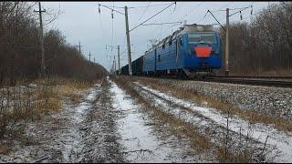 2ЭЛ5-005 в голове зернового поезда на перегоне Раздельная-1 - Еремеевка