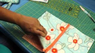 How to Make a Zipper Wristlet or Makeup Cosmetic Bag Pouch