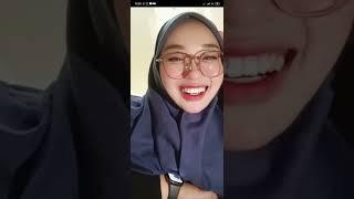 jilbab moona lagi nih live bigo hot bibir licin.. #jilbab#live#viral#bigo