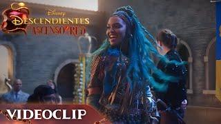 Descendientes: El Ascenso De Red | What's My Name  - Momento Musical | Disney Channel