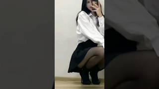 красивая девушка в юбке и колготках #shorts #like #subscribe #девушка #колготки #юбка #рекомендации